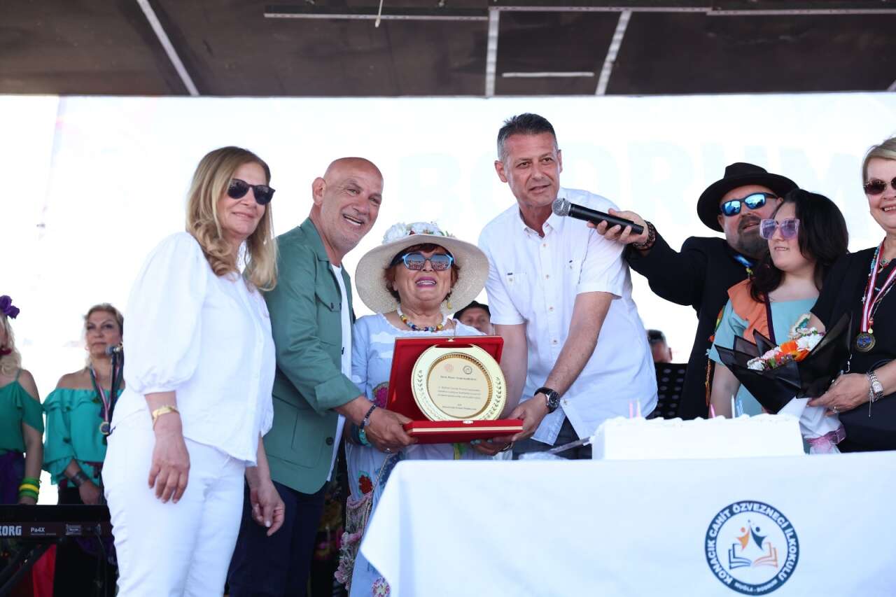 ​Bodrum Gökyüzünde Renkli Dayanışma: 25 Bin Kişi Aynı Rüzgarı Paylaştı 3